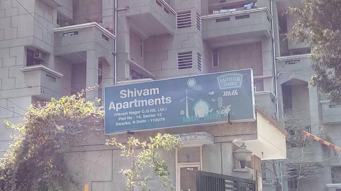 4 bhk flat for sale in Shivam Apartment